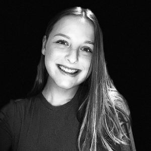 Meet your Posher, Alexia